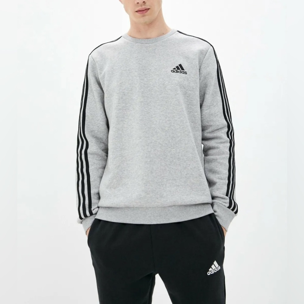 Adidas Men's Essentials Fleece 3-Stripes Sweatshirt Grey/Black
Size M